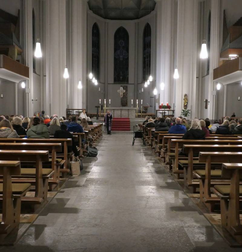 Weihnachtsandacht in der katholischen Kirche Heilige Dreifaltigkeit